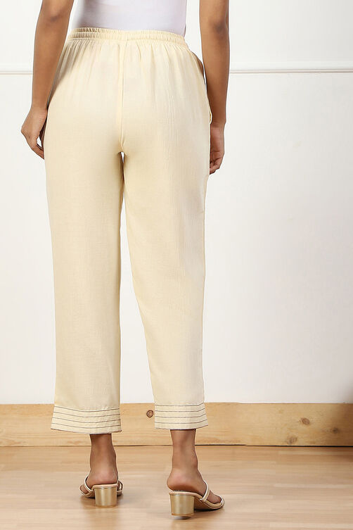 Rust Solid Mid-Rise Straight Palazzo Pants image number 5