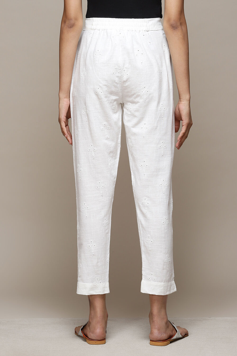 Off White Cotton Embroidered Narrow Pants image number 4