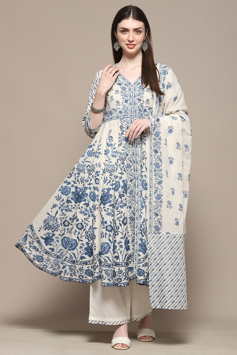 Off White Cotton Anarkali Suit Set image number 0