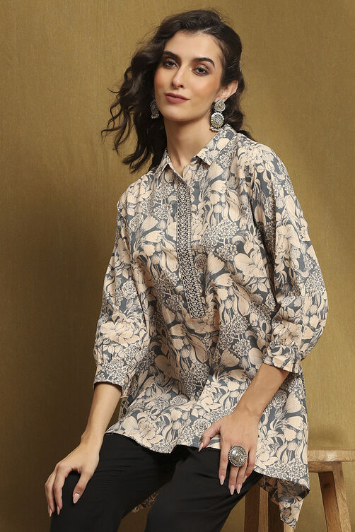 Beige and Grey Cotton Printed Straight Short Kurta image number 6