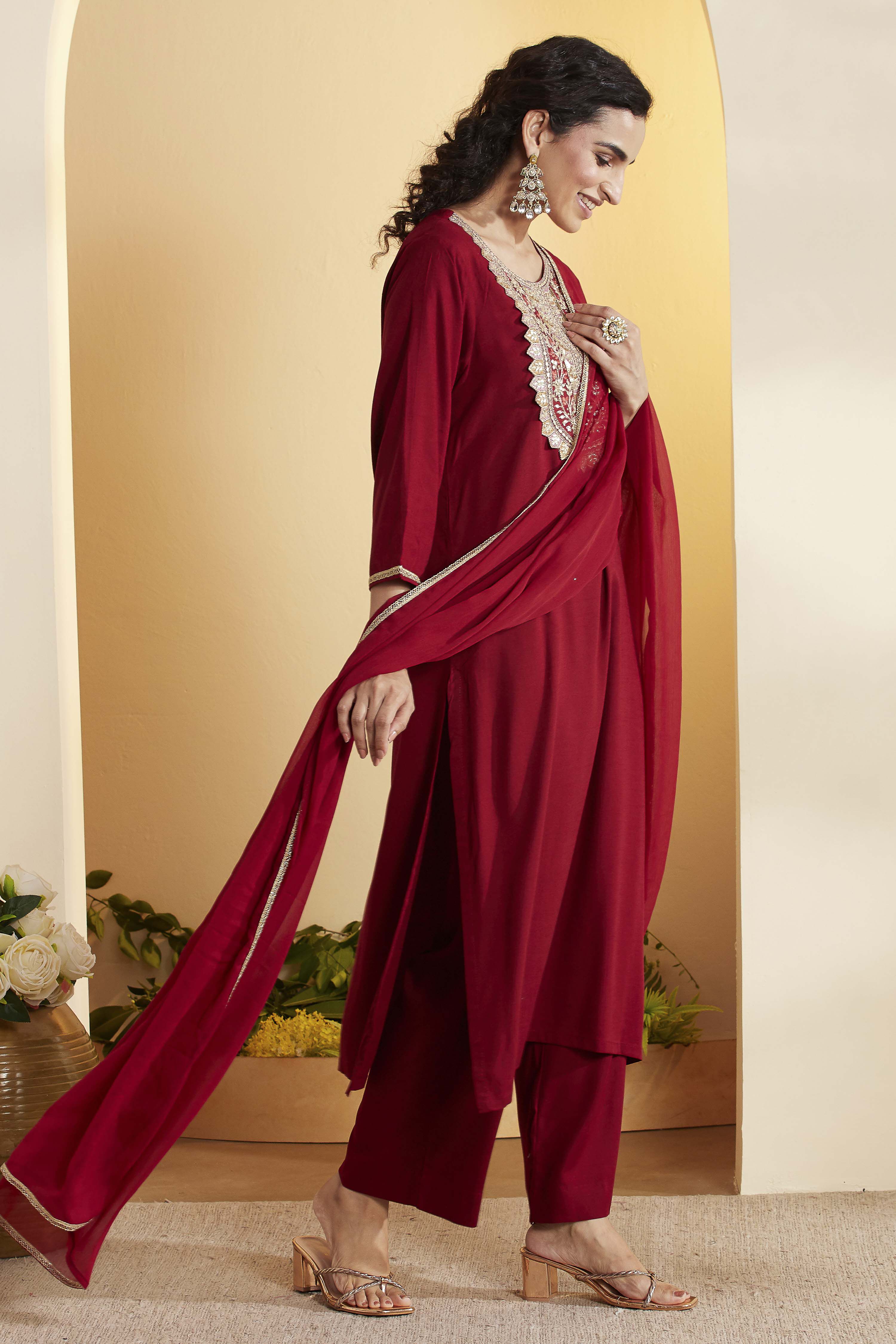 Maroon Viscose Rayon Embroidered Straight Kurta Set image number 4