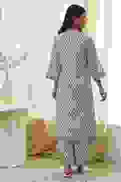 Off-White Cotton Printed Straight Suit Set image number 4