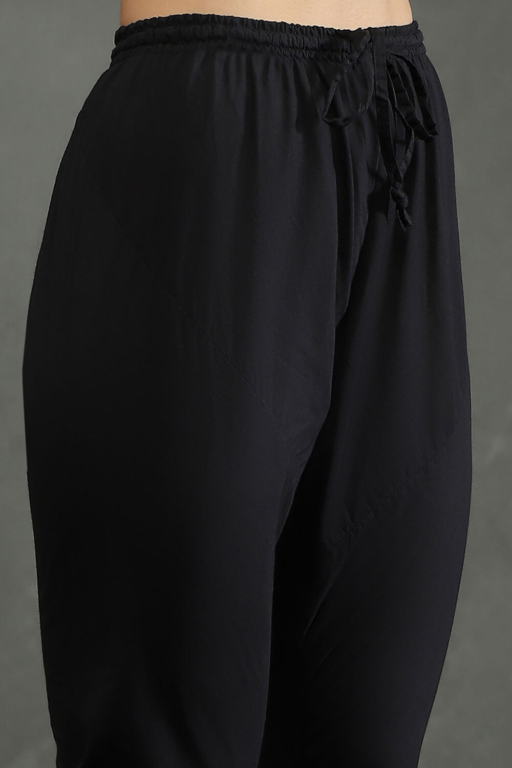 Black Silk Chanderi Floral Printed Straight Kurta Set image number 2