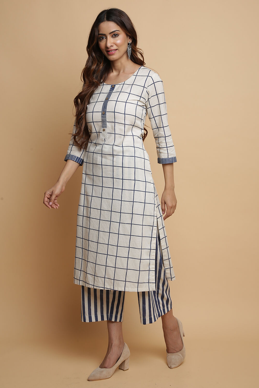 Black Cotton Straight Kurta Pants Set image number 5