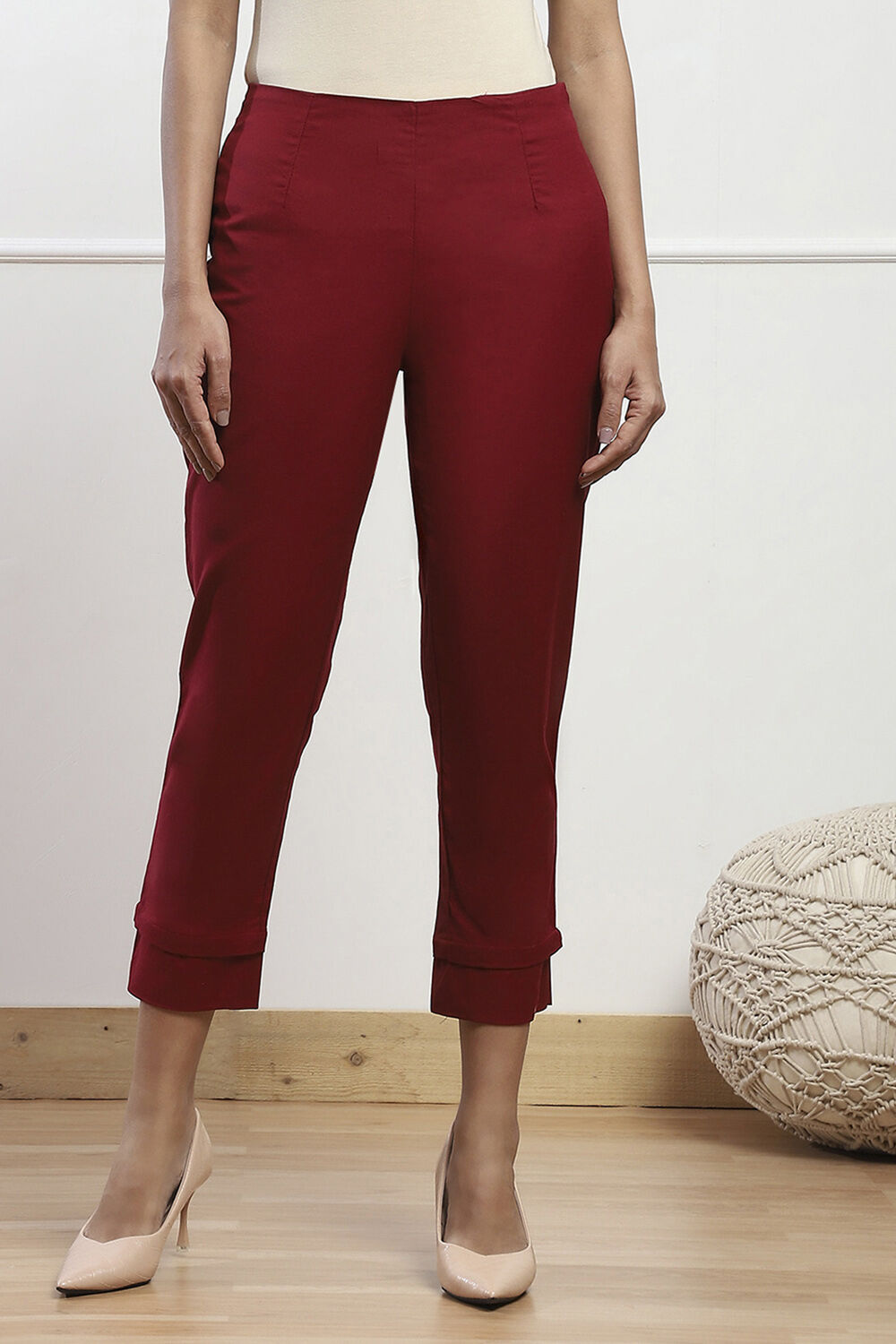 Towny Port Cotton Blend Solid Pants image number 4