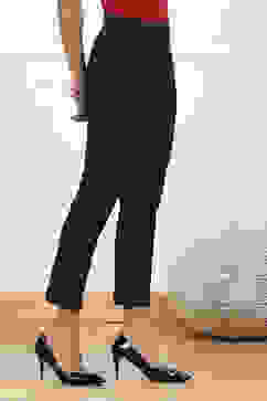 Black Solid Stretchable Slim Fit Pants image number 3