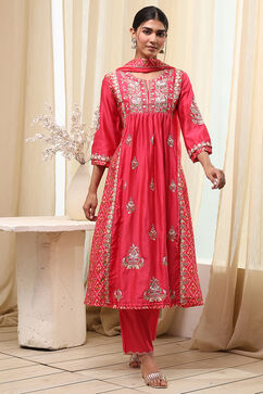 Coral-Red Silk Chanderi Gathered Suit Set image number 6