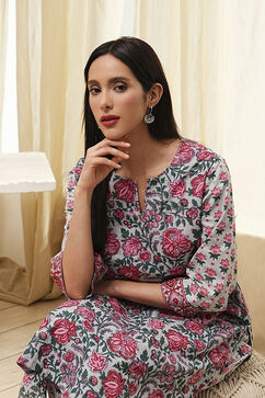 Blue and Pink Cotton Printed Straight Kurta Set image number 8
