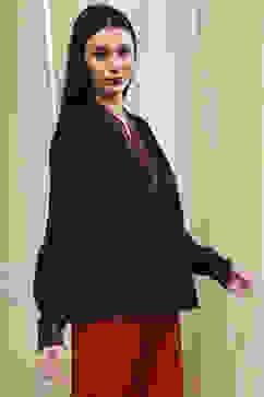 Black Solid Straight Top image number 4