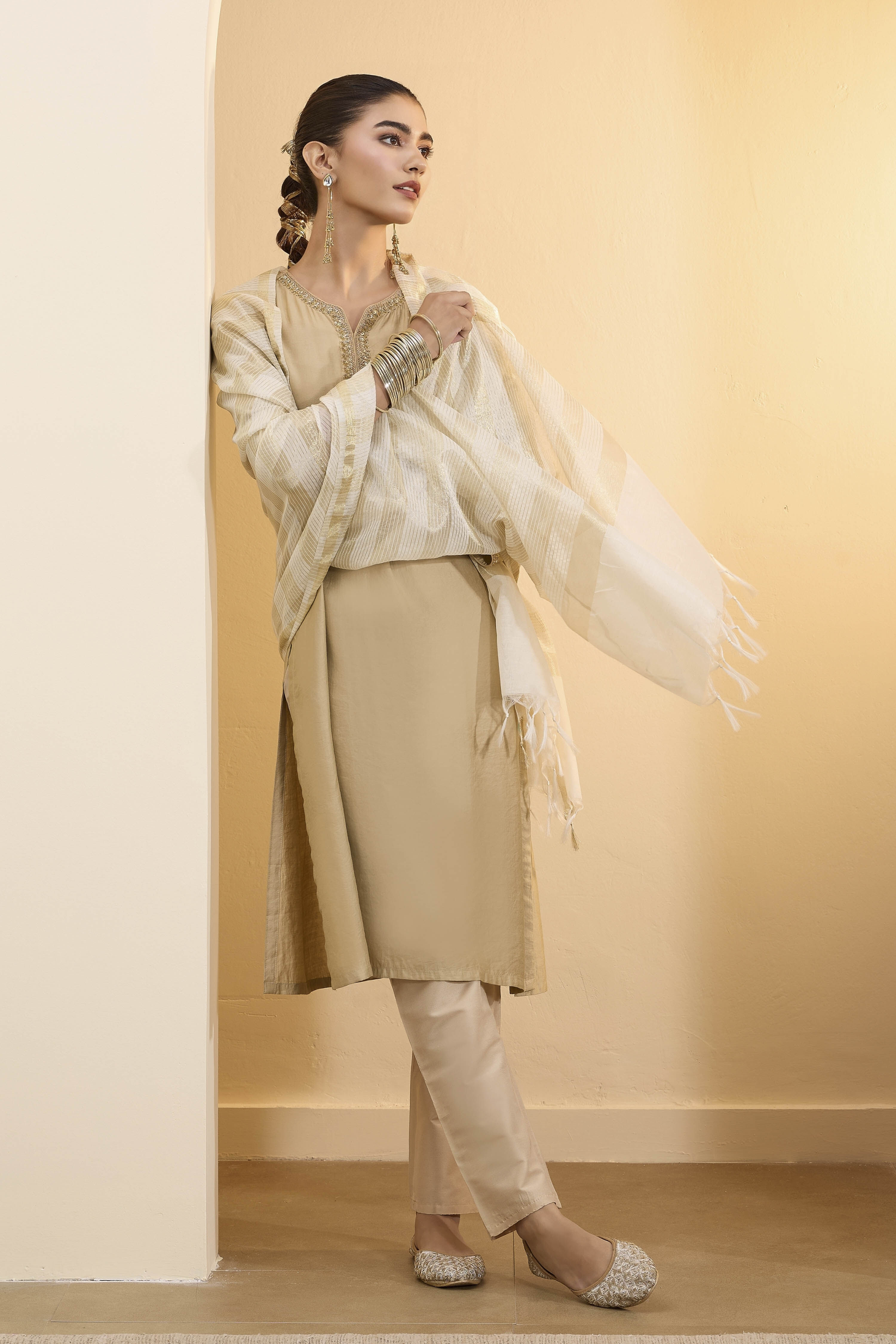 Off-White Poly Zari Dupatta image number 3