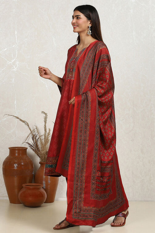 Orange Pashmina Machine Embroidery Unstitched Suit Set image number 4