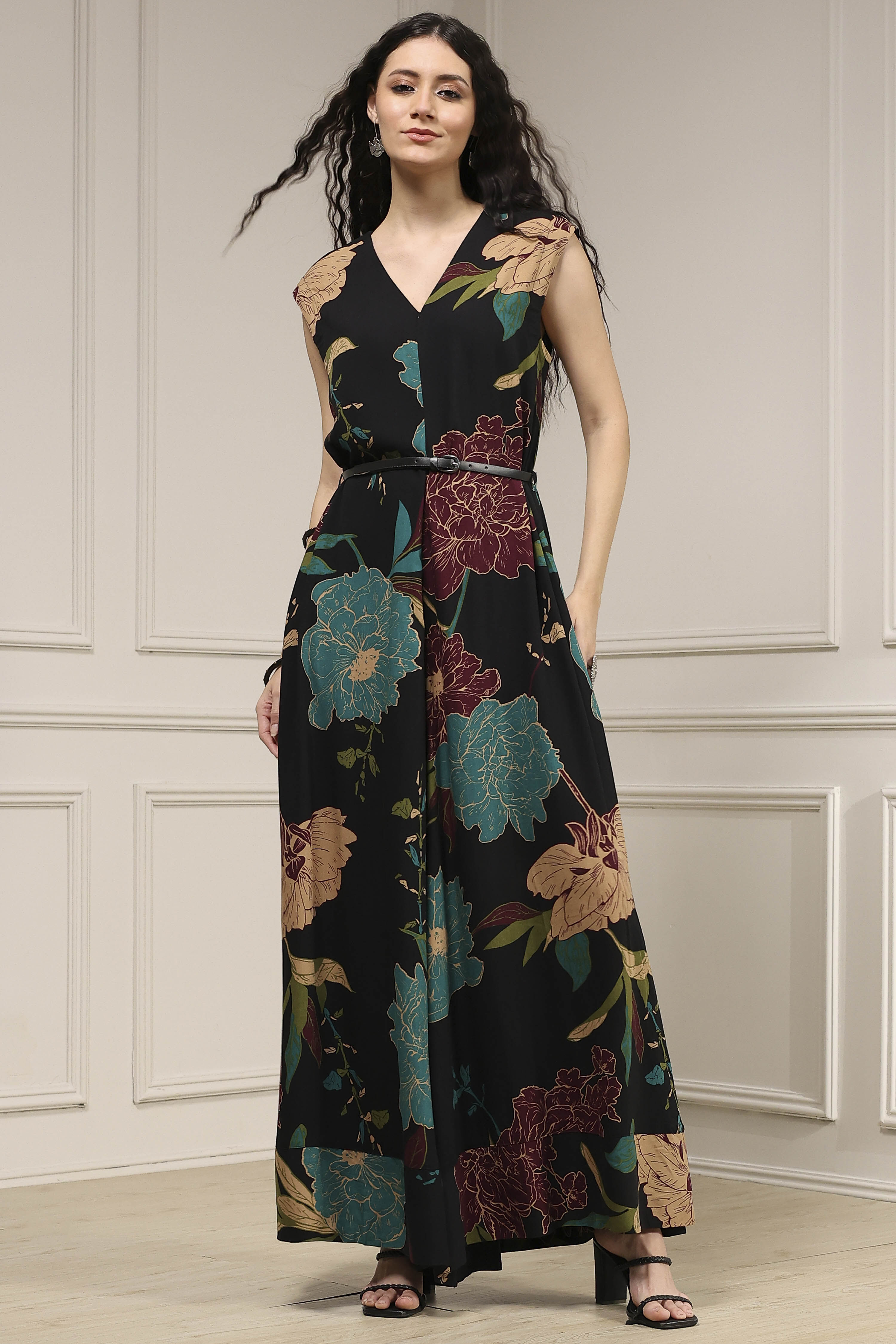 Black Floral Printed Straight Jumpsuit image number 5