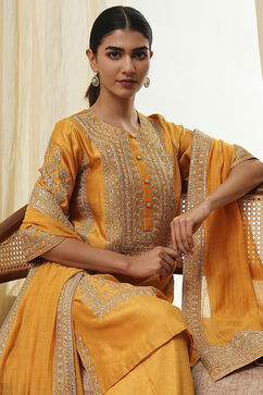 Ochre Yellow Cotton Silk Straight Suit Set image number 9