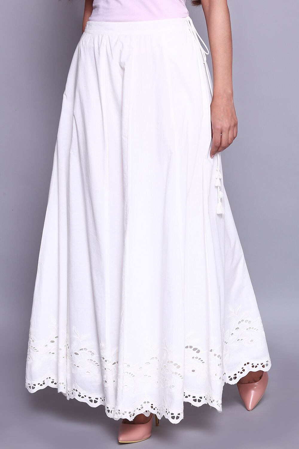 19th Hand Quilted White Cotton Skirt