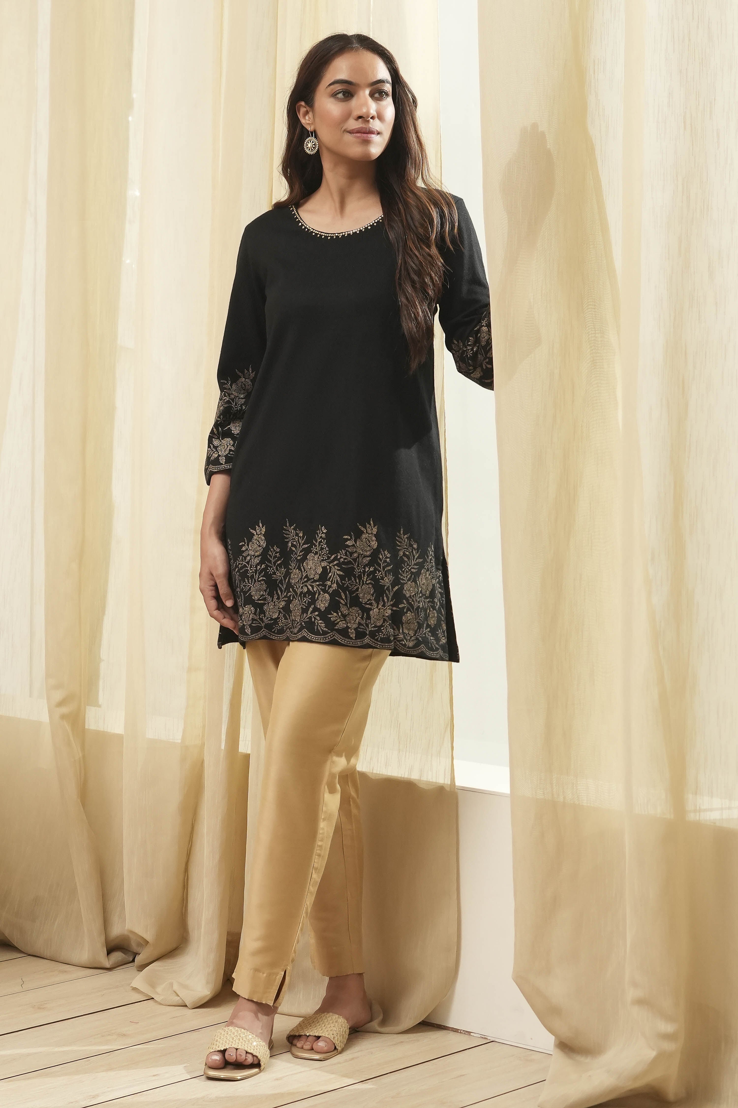 Black Daffodil Straight Printed Kurti image number 0