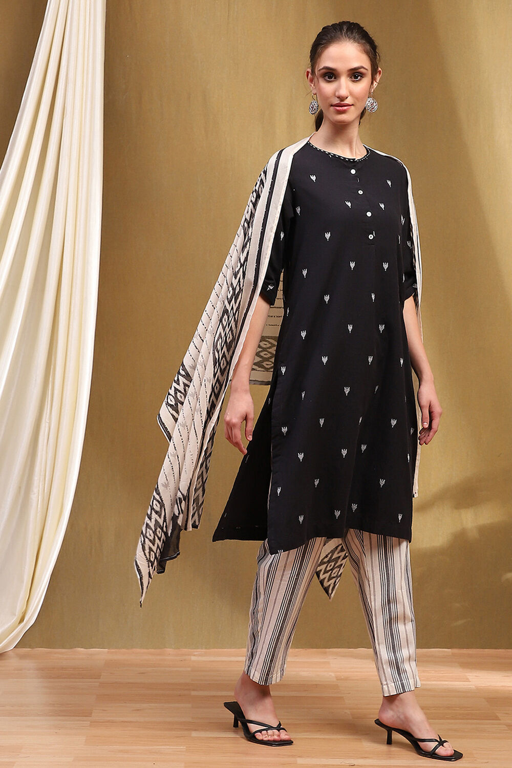 Orange Cotton Printed Straight Suit Set image number 5