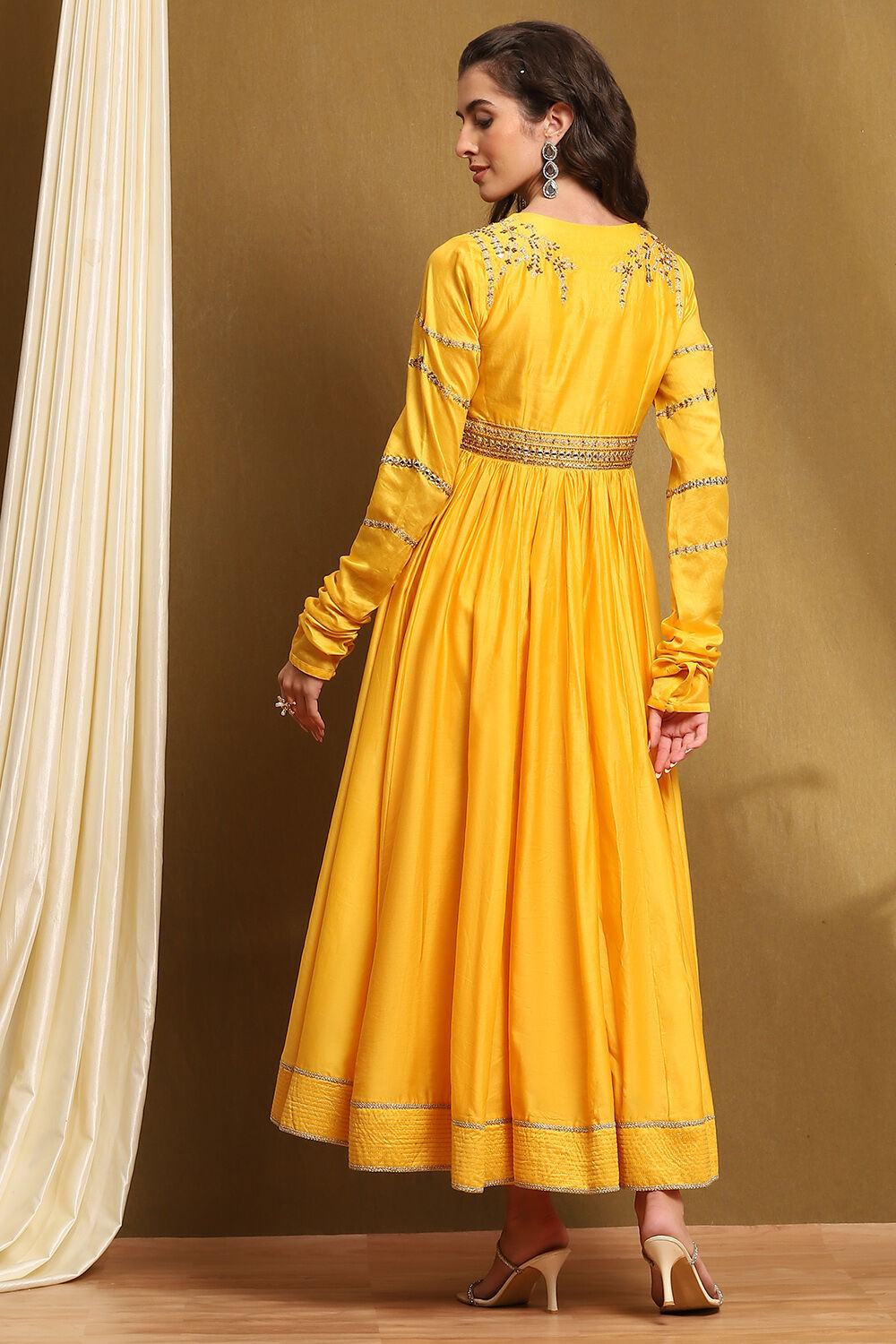 Yellow Silk Chanderi Embroidered Anarkali Suit Set image number 4