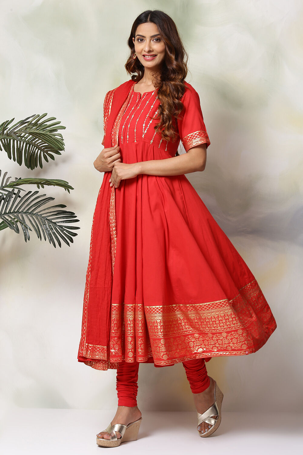 Red Cotton Solid Anarkali Suit Set image number 4