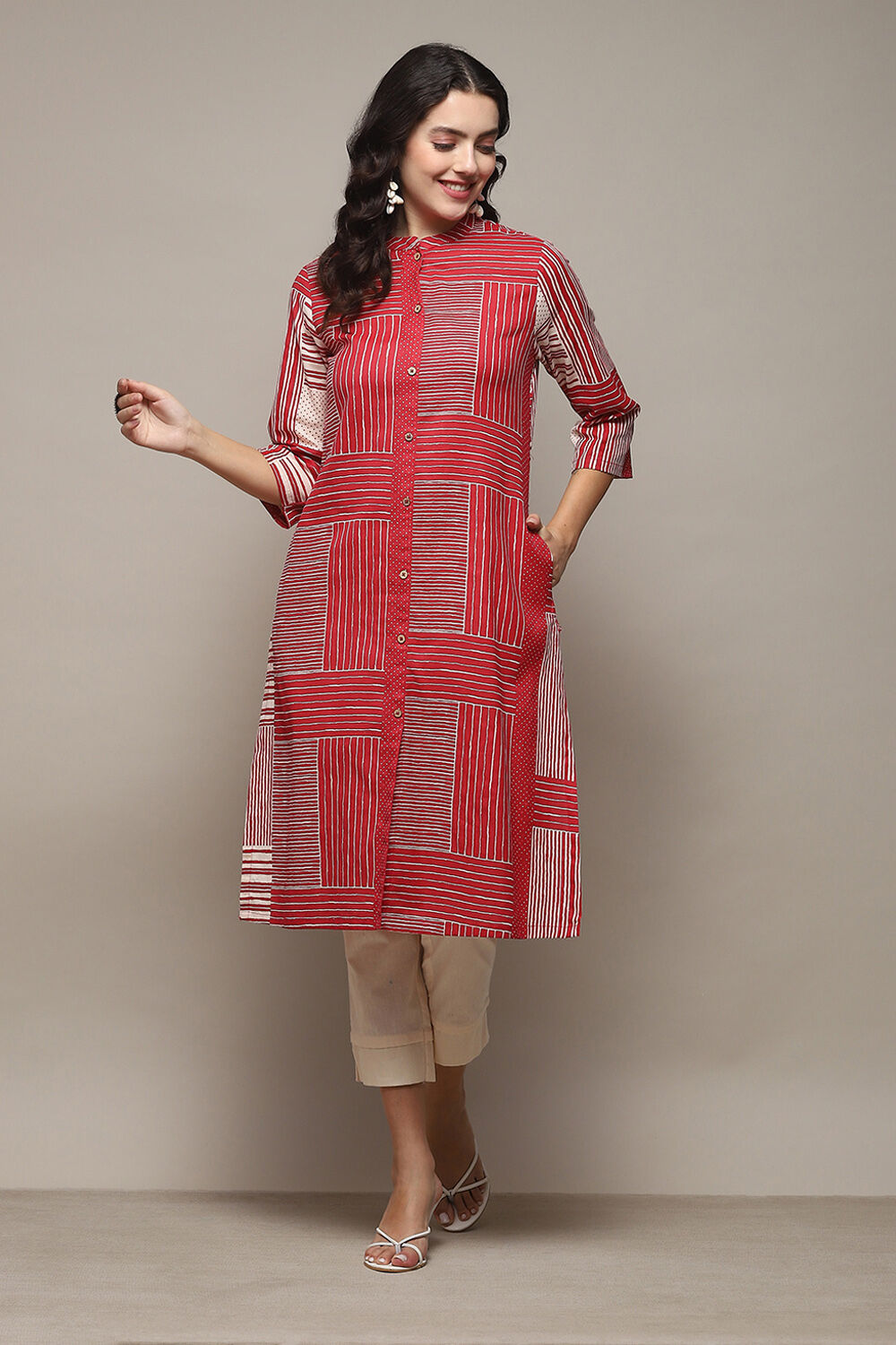 Blue Cotton Flax Narrow Kurta Pant Suit Set image number 6