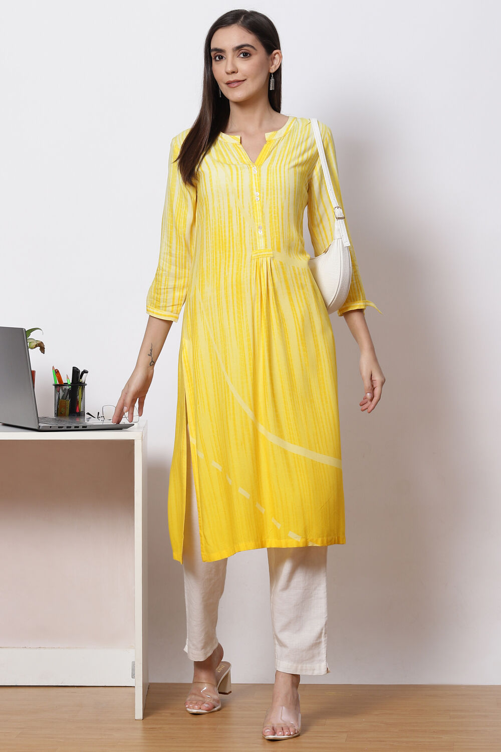 Yellow LIVA Straight Printed Kurta image number 5