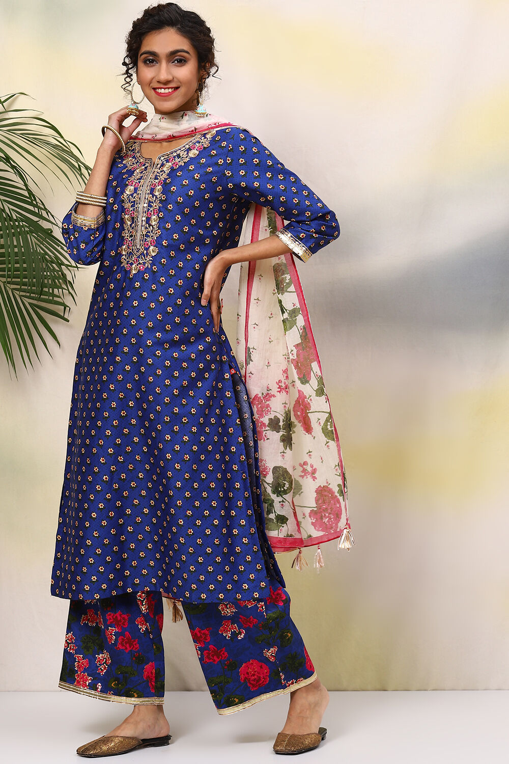 Blue And Off White Cotton Straight Suit Set image number 5