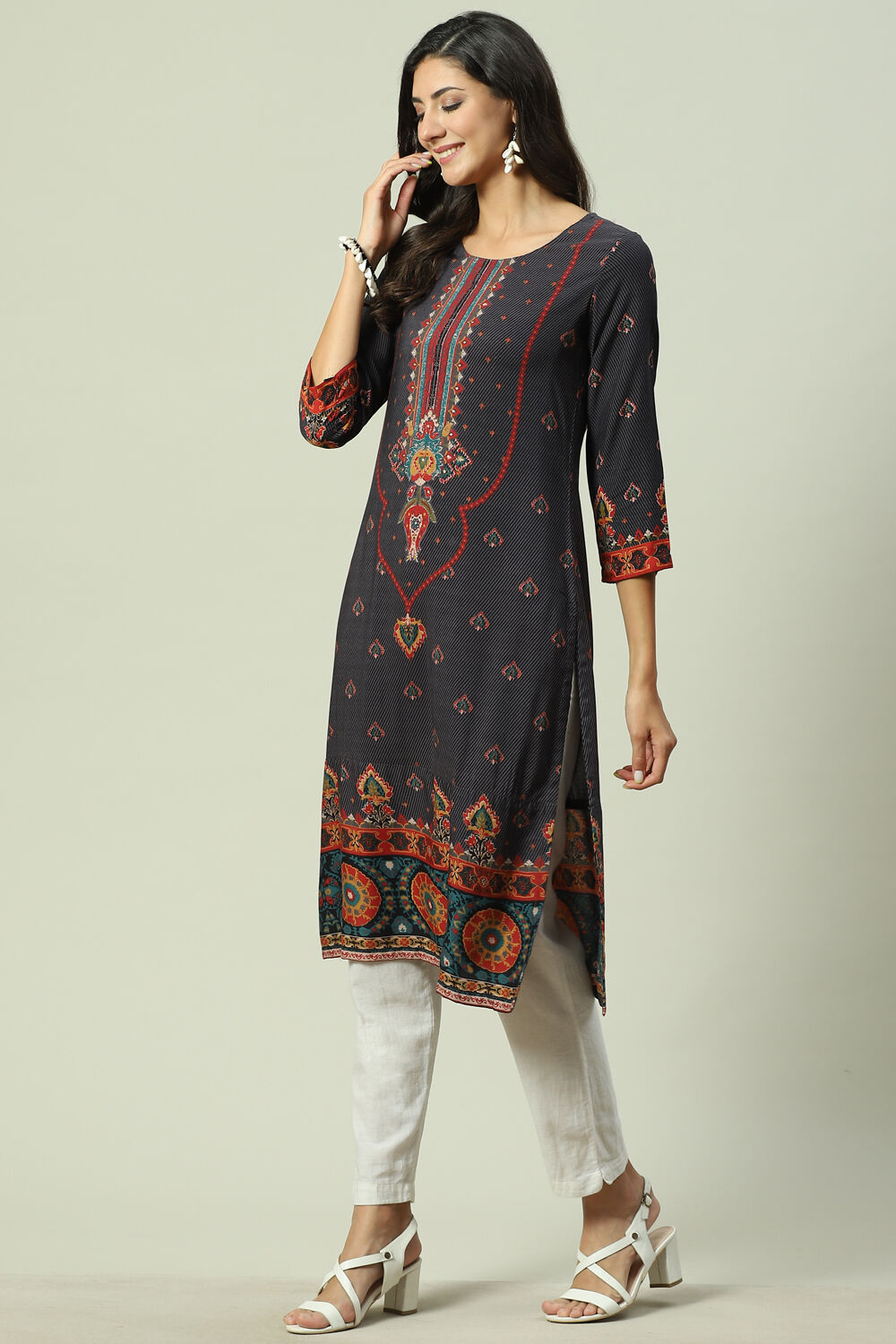 Black LIVA Straight Printed Kurta image number 2