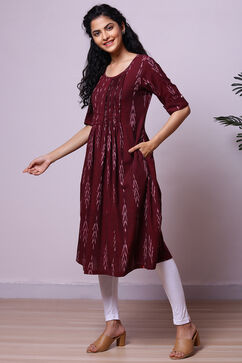 Deep Maroon Cotton Ikkat Yarndyed Kurta image number 2