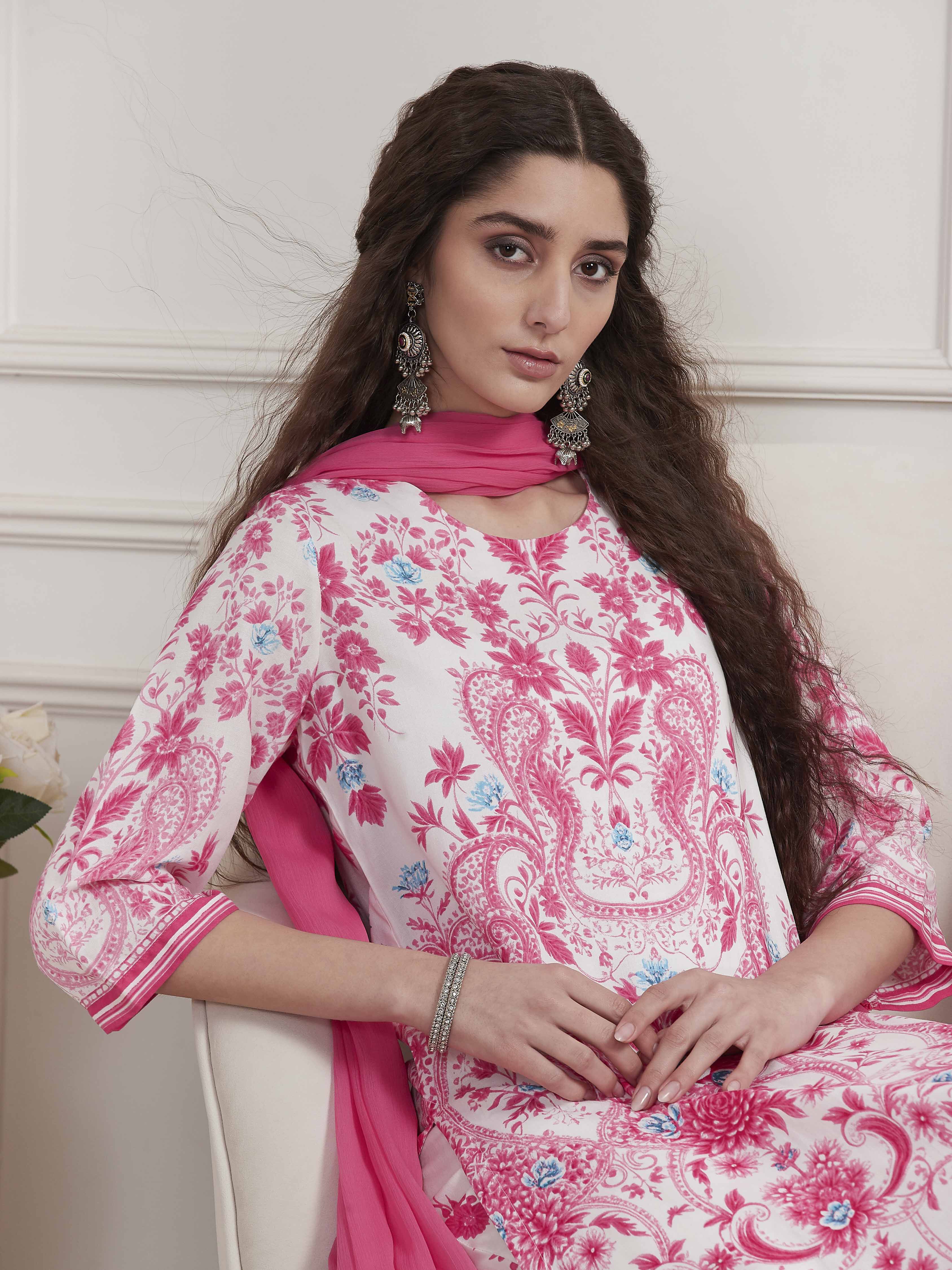 Pink and White Printed Straight Suit Set image number 7