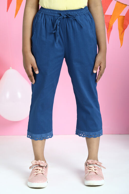 Blue Cotton Lycra Capris image number 3
