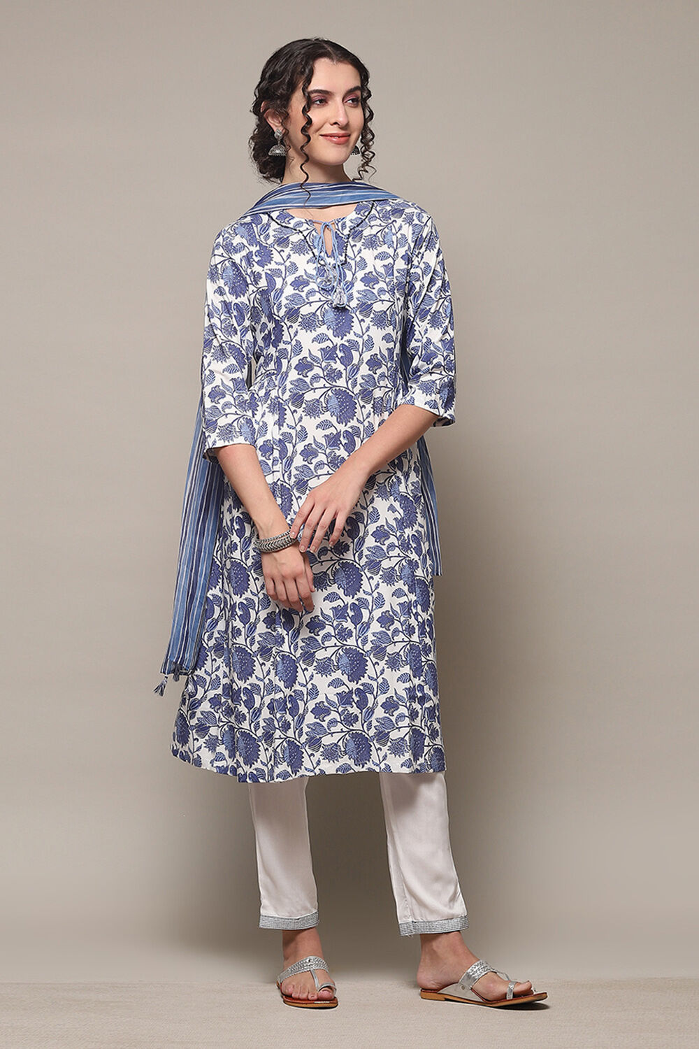 White & Blue Rayon Gathered Kurta Pants Suit Set image number 6