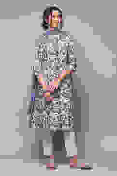 White & Blue Rayon Gathered Kurta Pants Suit Set image number 6