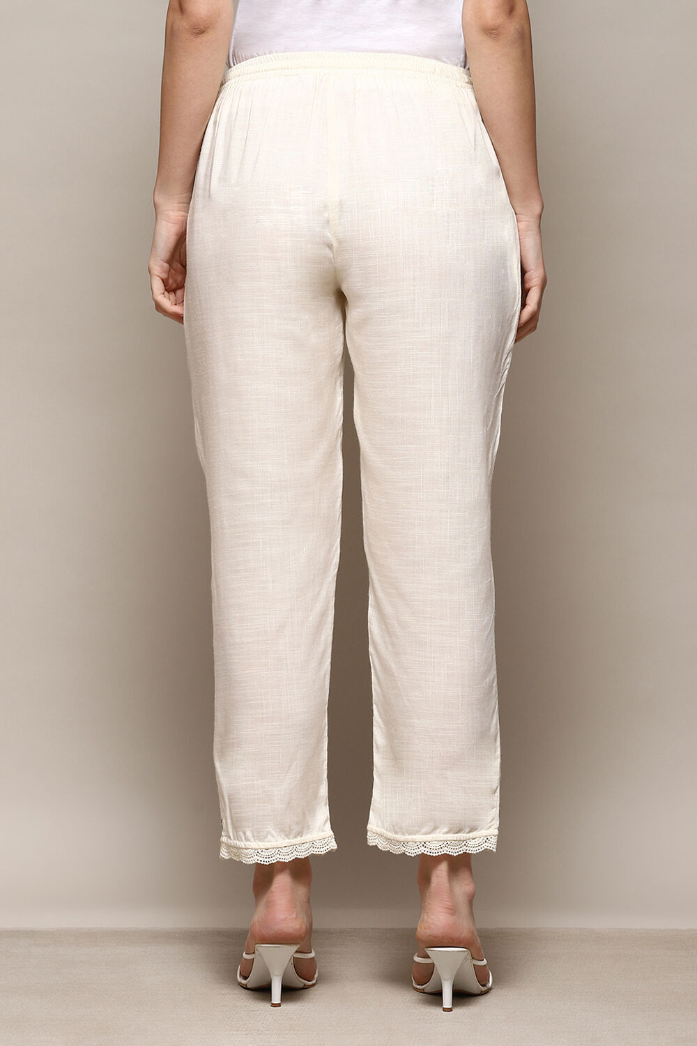Off White Rayon Regular Solid Palazzo image number 4