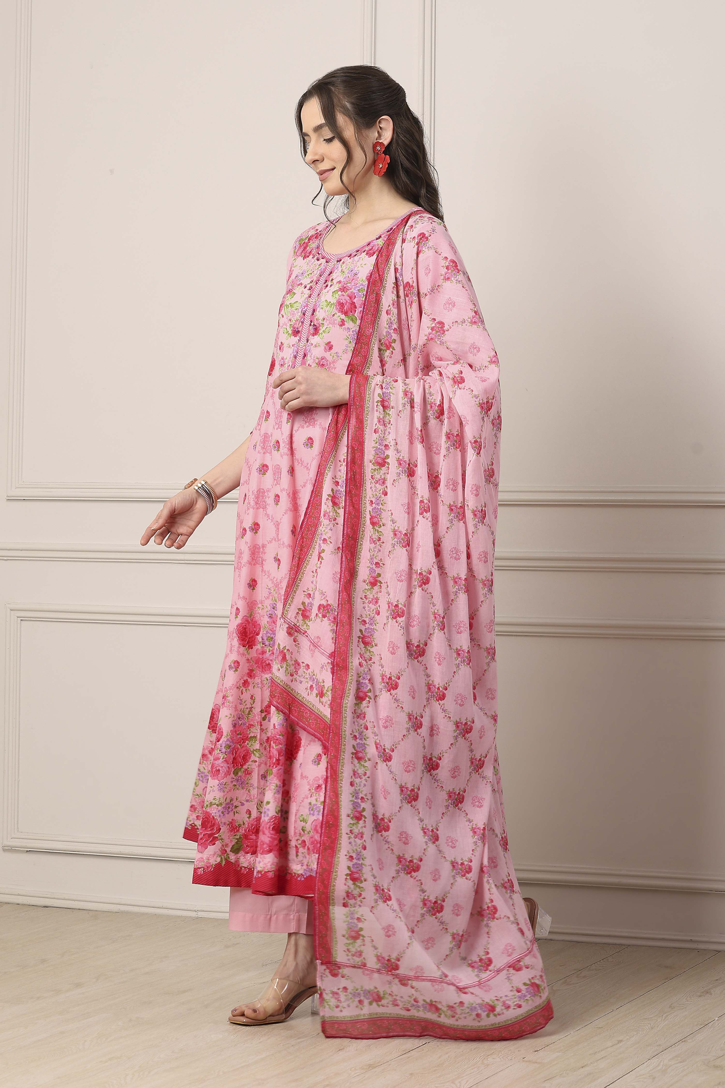 Pink Cotton All-Over Floral Kalidar Suit Set image number 3