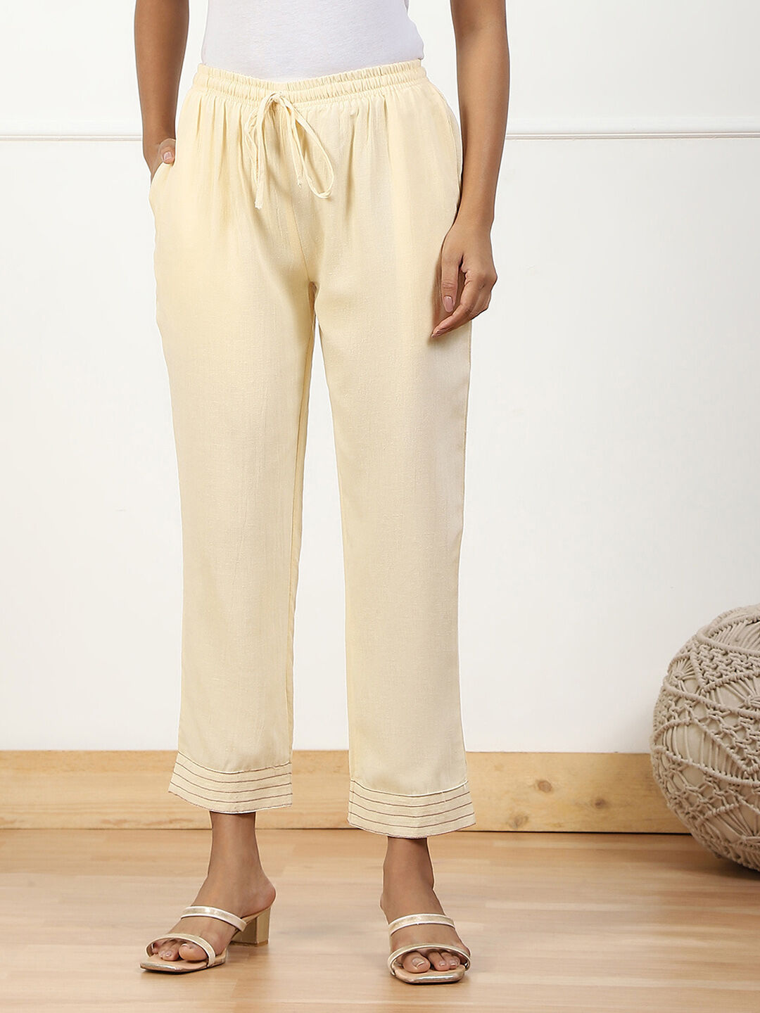 Rust Solid Mid-Rise Straight Palazzo Pants image number 4