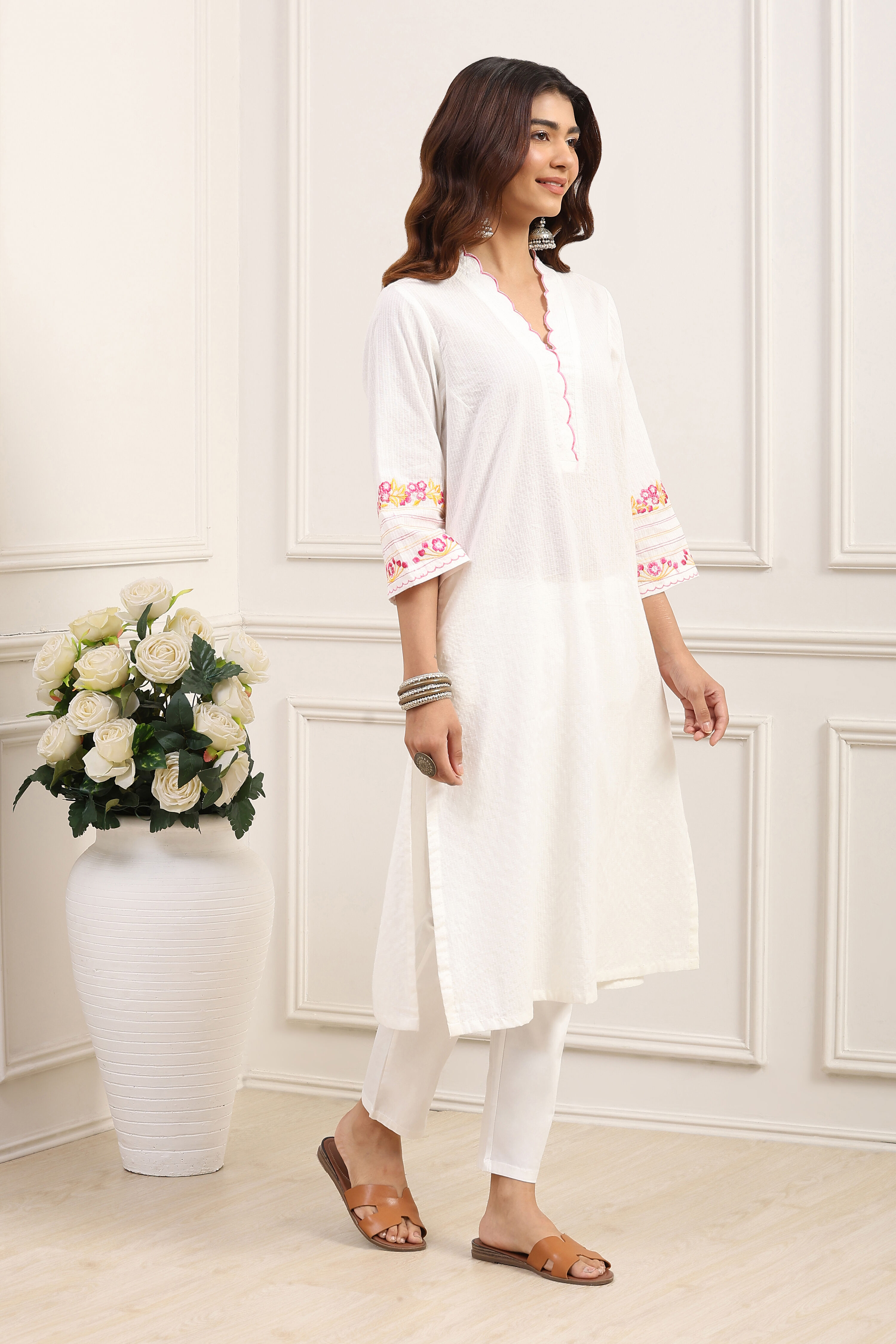 White Cotton Straight Kurta image number 4