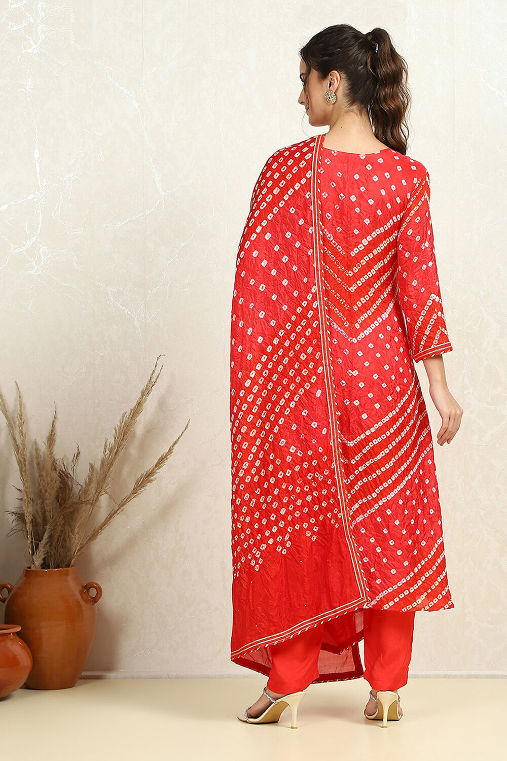Orange Silk Blend Bandhej Crinkled Unstitched Suit Set image number 4