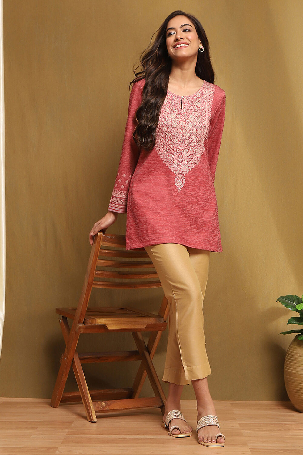 Maroon Polyester Blend Straight Short Kurti image number 0