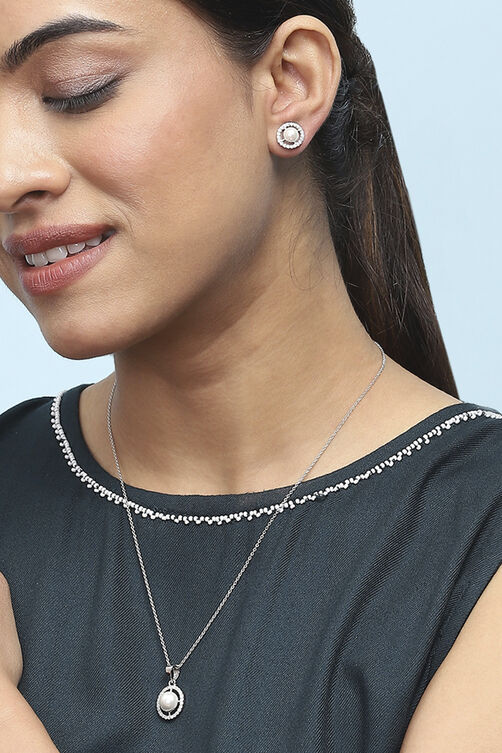 Pearl Brass Pendant Necklace Set image number 3