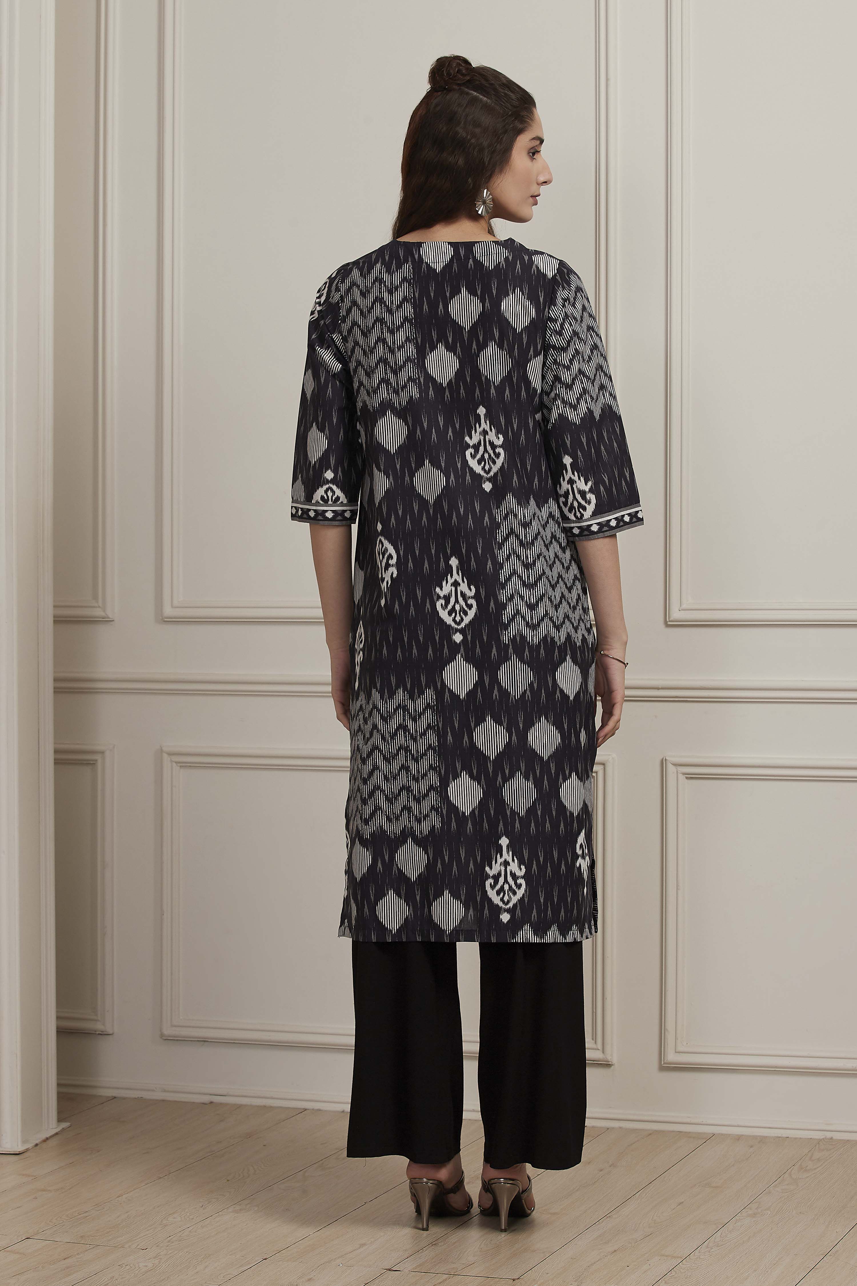 Black Cotton Straight Kurta image number 3