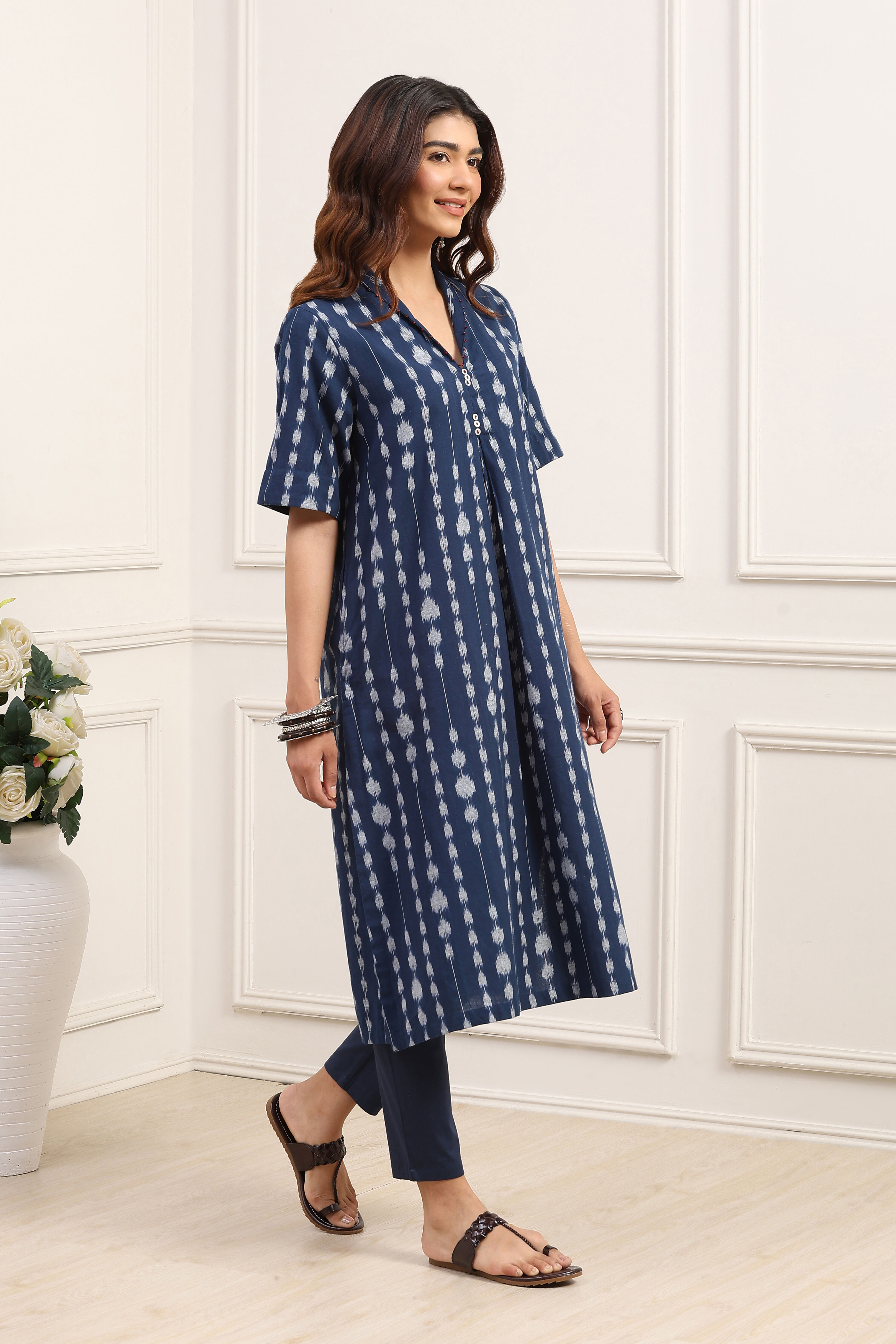 Blue Cotton A Line Kurta image number 4