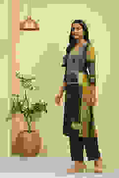 Green Printed Straight Kurta Set image number 3