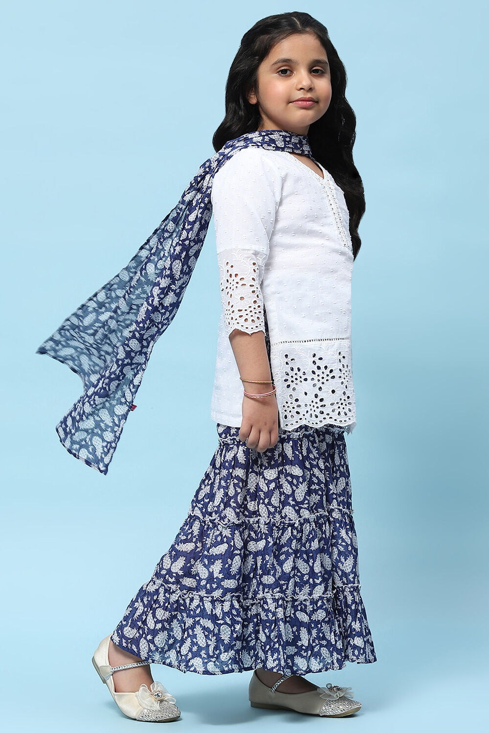 White and Blue Cotton Dobby Printed Suit Set image number 6