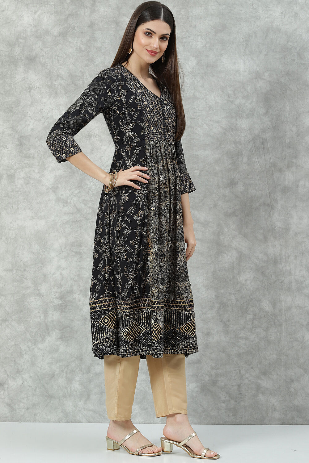 Black Rayon Flared Printed Kurta image number 3
