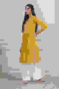 Yellow Cotton Solid Straight Kurta image number 2