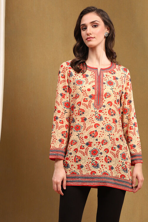 Ecru and Red Floral Printed Regular Fit Straight Kurti image number 5