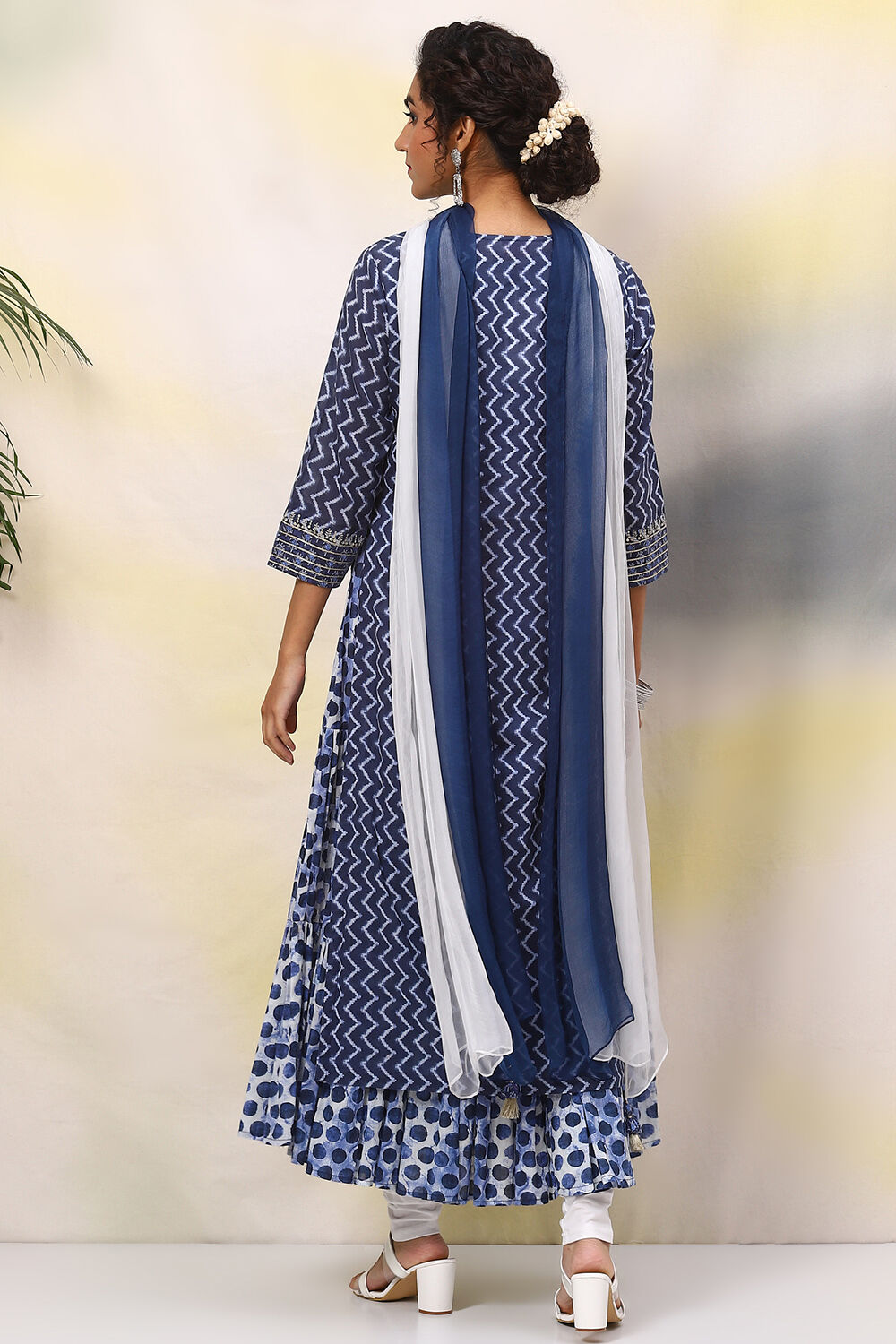 Indigo Straight Kurta Churidar Suit Set image number 4