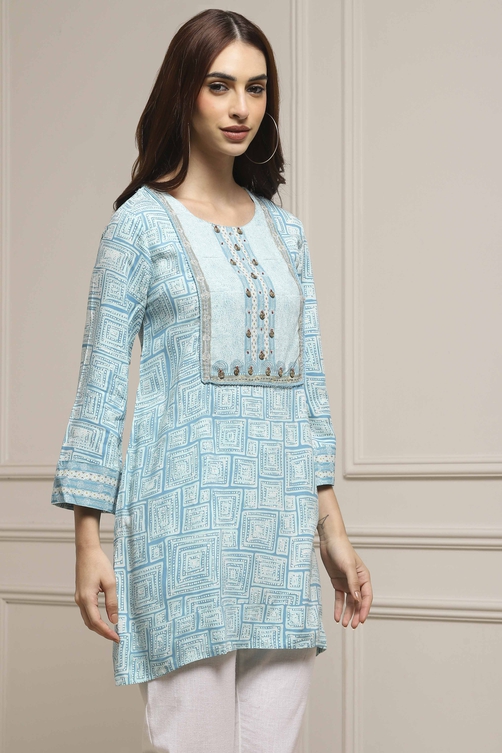 Coral Rayon Printed Kurti image number 4