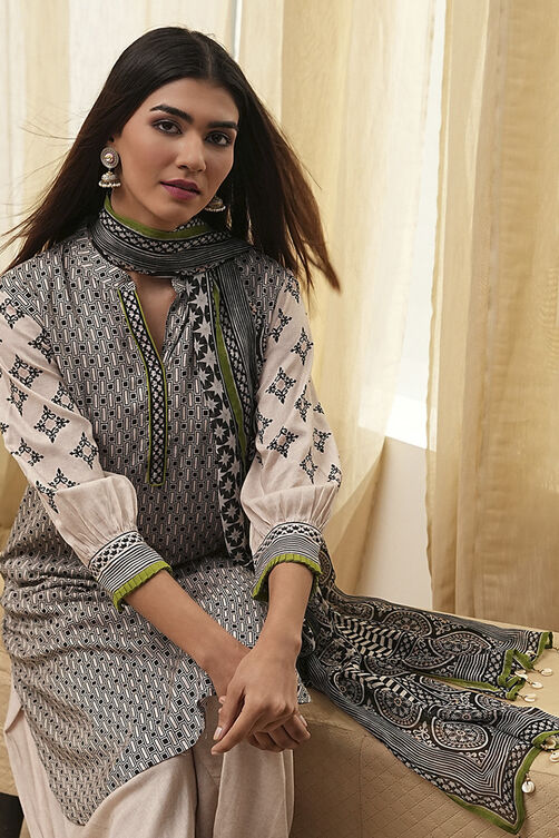 Black and Beige Printed Straight Suit Set image number 0