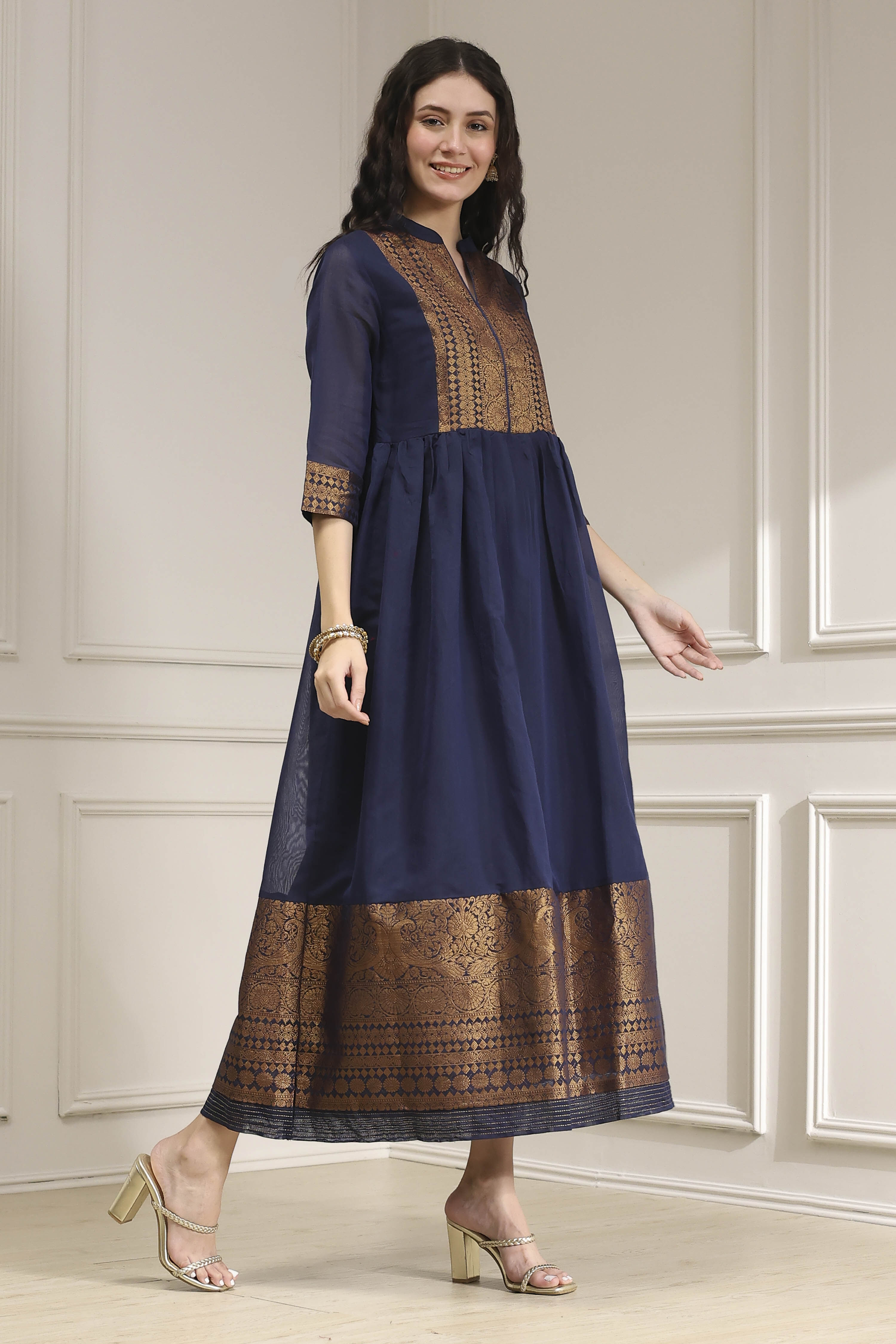 Navy Blue Yarn-Dyed Flared Kurta image number 4