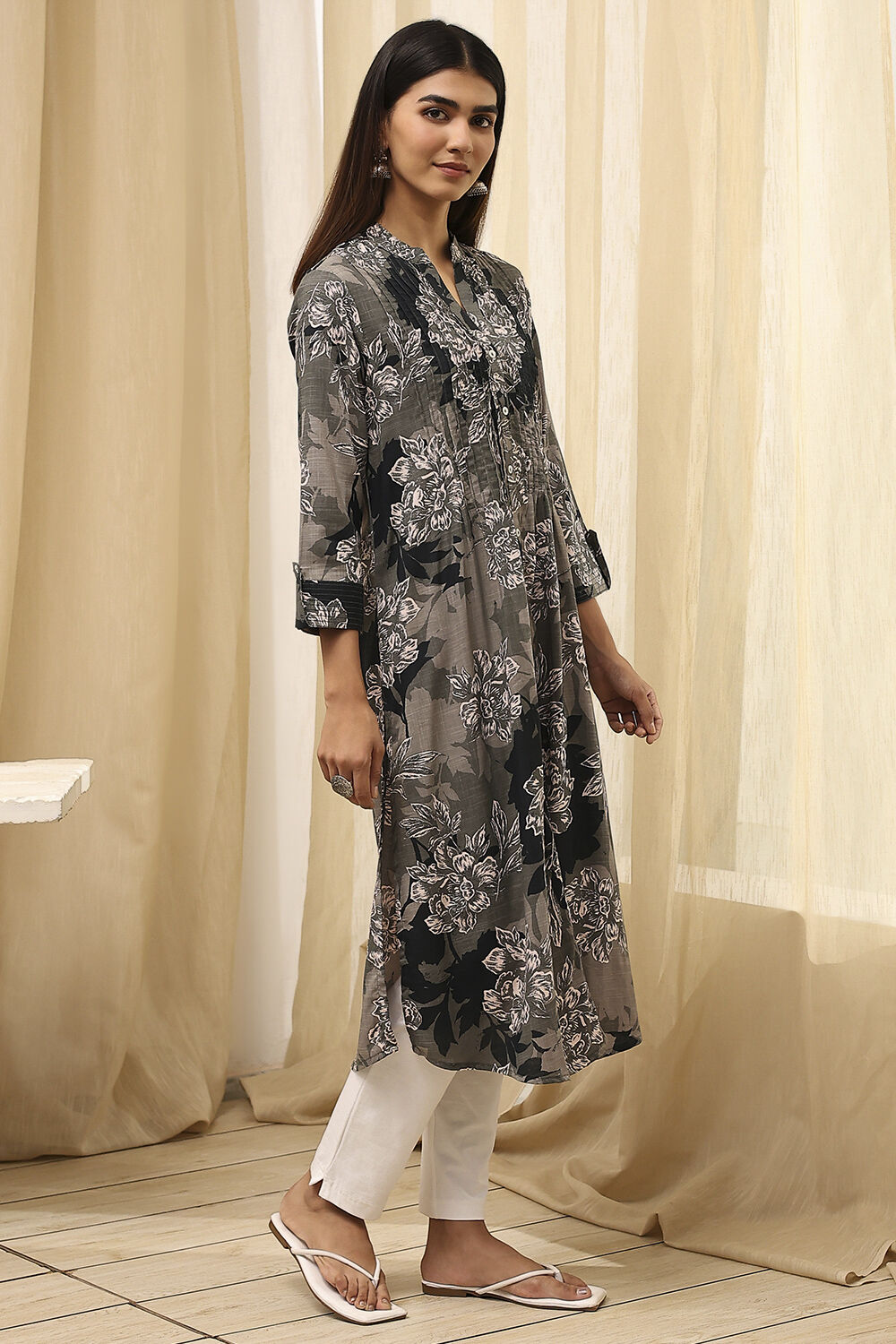 Charcoal Floral Printed Straight Kurta image number 3